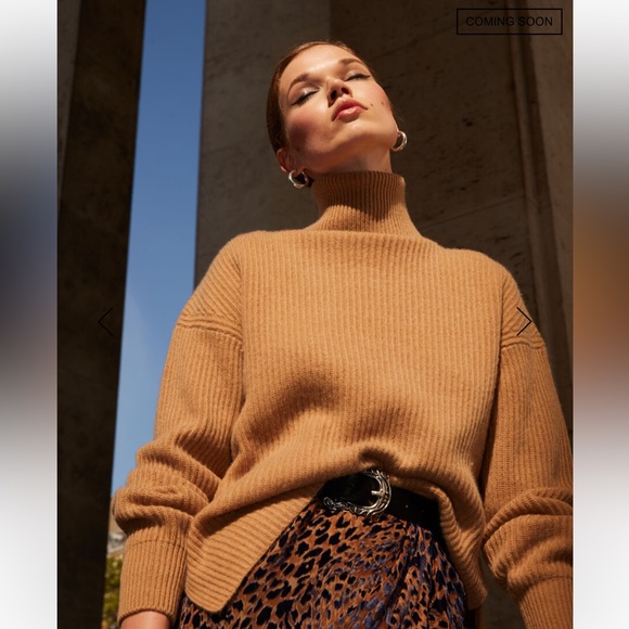 The Koppels WOOL CASHMERE SIDE SPLIT LONG TURTLENECK SWEATER IN CAMEL size 1 - Picture 4 of 10